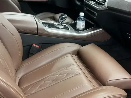 BMW X5 2022 года за 47 000 000 тг. в Алматы – фото 11