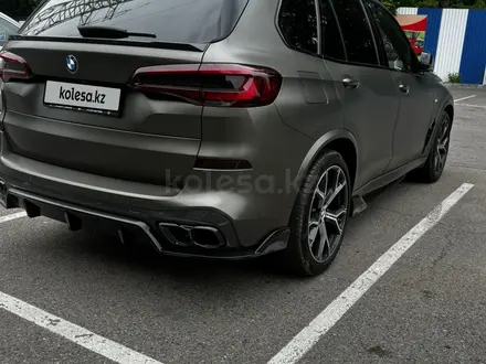 BMW X5 2022 года за 47 000 000 тг. в Алматы – фото 4