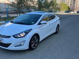 Hyundai Elantra 2015 года за 3 600 000 тг. в Атырау – фото 2