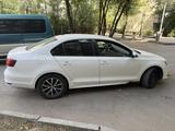Volkswagen Jetta 2015 года за 3 950 000 тг. в Алматы – фото 3