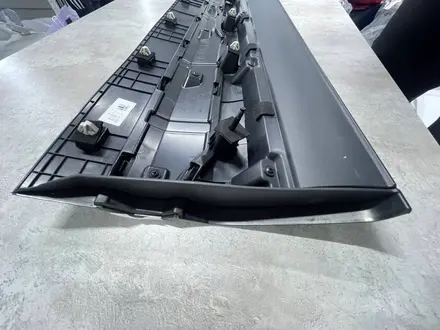 Накладка на двери KIA Hyundai NEW ORIGINAL за 70 000 тг. в Алматы – фото 6