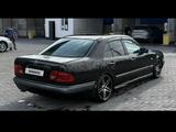 Mercedes-Benz E 200 1995 года за 1 200 000 тг. в Жаркент – фото 2