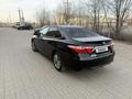 Toyota Camry 2015 года за 5 500 000 тг. в Актобе – фото 4