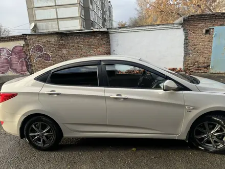 Hyundai Accent 2015 года за 6 000 000 тг. в Усть-Каменогорск – фото 3