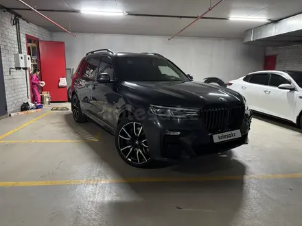 BMW X7 2020 года за 35 000 000 тг. в Астана