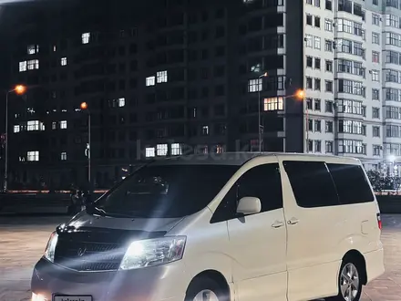 Toyota Alphard 2004 года за 7 600 000 тг. в Актау