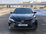 Toyota Camry 2019 года за 13 200 000 тг. в Астана – фото 2