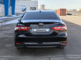 Toyota Camry 2019 года за 13 200 000 тг. в Астана – фото 5