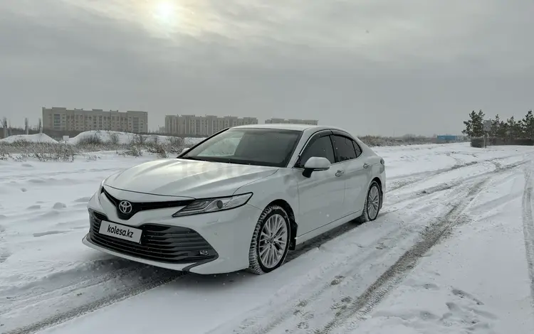 Toyota Camry 2019 года за 13 700 000 тг. в Астана