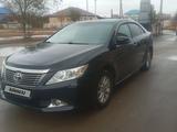 Toyota Camry 2014 года за 9 300 000 тг. в Актобе – фото 3