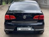 Volkswagen Passat 2014 года за 5 300 000 тг. в Алматы – фото 3
