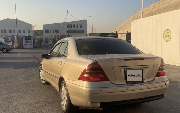 Mercedes-Benz C 240 2001 годаfor3 000 000 тг. в Алматы