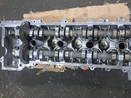 Головка двигателя 3RZ 2.7 в сборе катушечная оригинал toyota за 350 000 тг. в Алматы – фото 2
