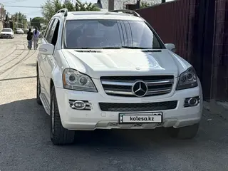 Mercedes-Benz GL 550