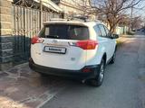 Toyota RAV4 2015 года за 10 200 000 тг. в Тараз – фото 2