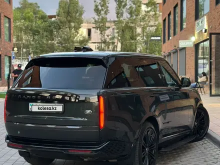 Land Rover Range Rover 2023 года за 110 000 000 тг. в Алматы – фото 8