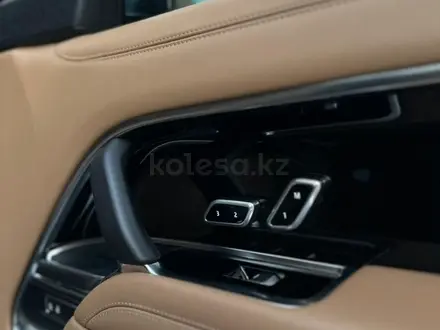 Land Rover Range Rover 2023 года за 110 000 000 тг. в Алматы – фото 24