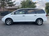 Volkswagen Sharan 1998 годаүшін2 400 000 тг. в Караганда – фото 3