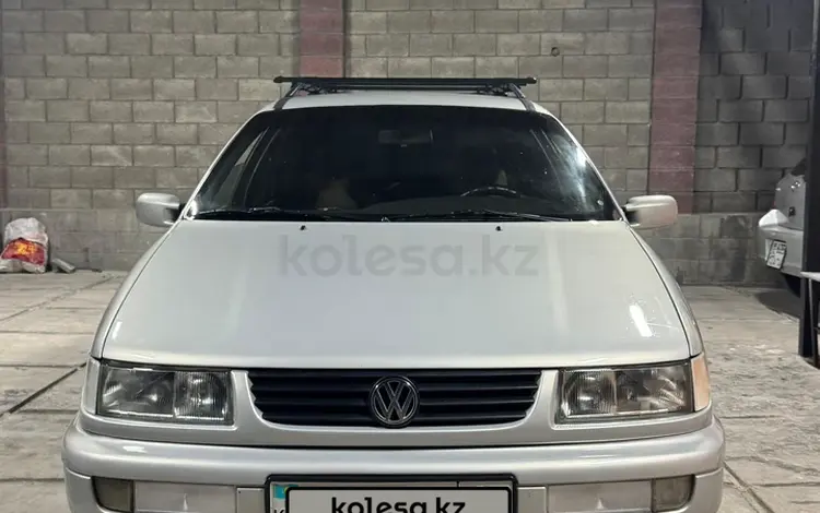 Volkswagen Passat 1995 годаүшін1 800 000 тг. в Шымкент