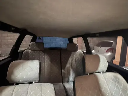 Volkswagen Passat 1995 года за 1 800 000 тг. в Шымкент – фото 10