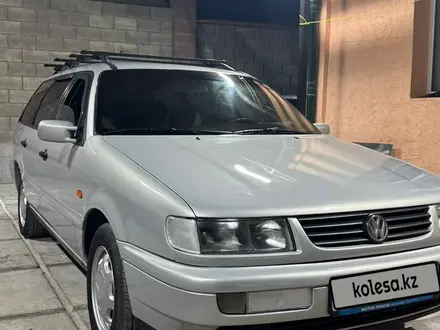 Volkswagen Passat 1995 года за 1 800 000 тг. в Шымкент – фото 3