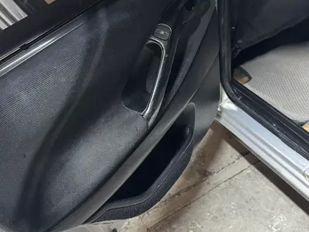 Volkswagen Passat 1995 года за 1 800 000 тг. в Шымкент – фото 9