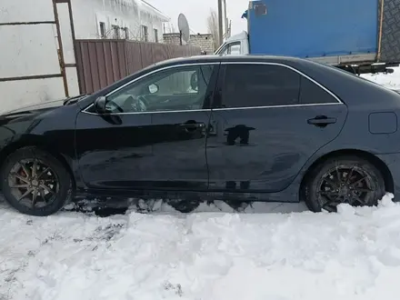 Toyota Camry 2014 года за 5 000 000 тг. в Актобе – фото 4