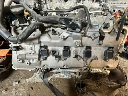 Двигатель (ДВС) 3UR 5.7L Lexus LX570; за 2 700 000 тг. в Кызылорда – фото 2