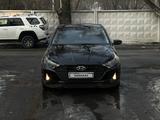 Hyundai i20 2023 года за 7 900 000 тг. в Алматы