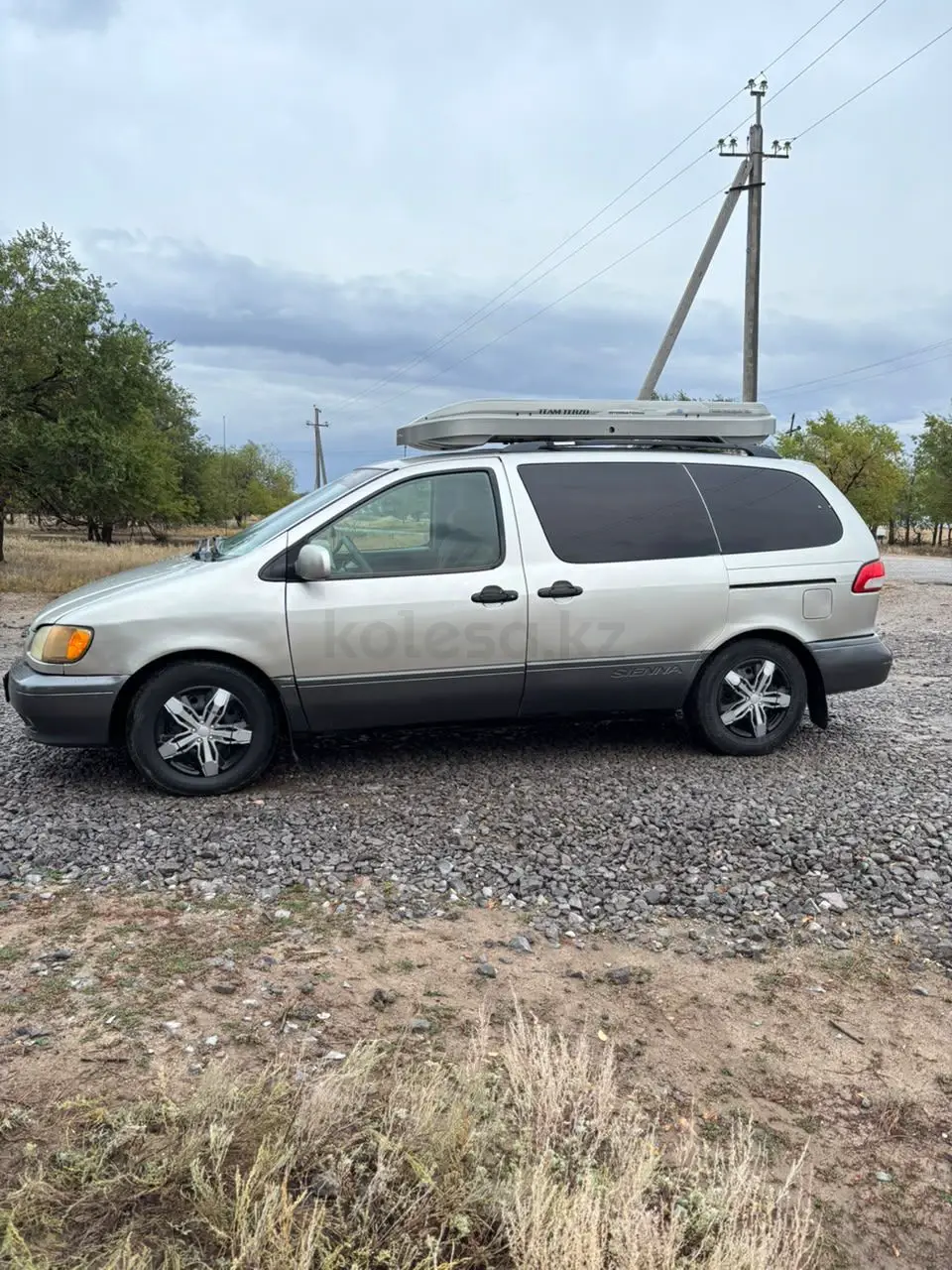 Toyota Sienna, 2001