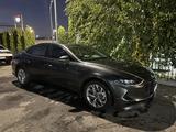 Hyundai Sonata 2021 годаүшін9 800 000 тг. в Алматы – фото 3