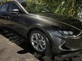 Hyundai Sonata 2021 годаүшін9 800 000 тг. в Алматы – фото 5
