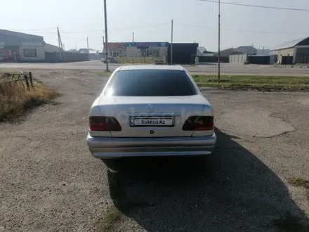 Mercedes-Benz E 280 1996 года за 2 500 000 тг. в Тараз – фото 4