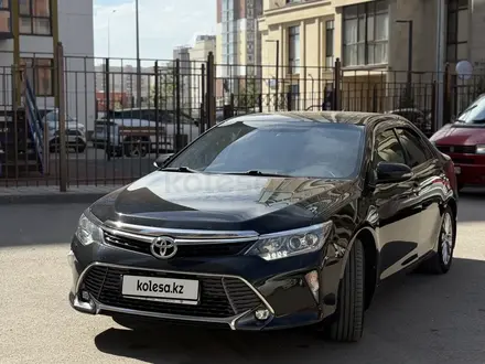 Toyota Camry 2017 года за 12 800 000 тг. в Караганда