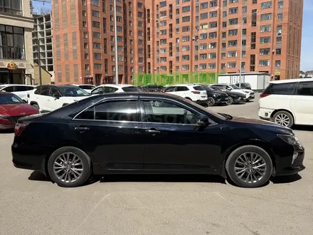 Toyota Camry 2017 года за 12 800 000 тг. в Караганда – фото 4