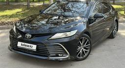 Toyota Camry 2021 года за 17 000 000 тг. в Алматы