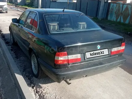 BMW 520 1990 года за 1 000 000 тг. в Астана – фото 2