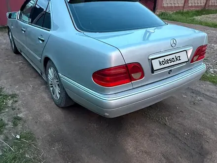 Mercedes-Benz E 280 1996 года за 3 000 000 тг. в Мерке – фото 4