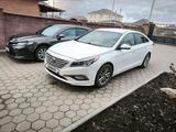 Hyundai Sonata 2015 года за 6 200 000 тг. в Астана – фото 2