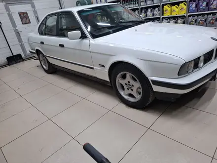 BMW 525 1994 года за 2 000 000 тг. в Астана – фото 4