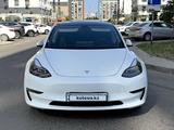 Tesla Model 3 2022 года за 10 700 000 тг. в Астана – фото 2