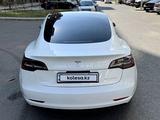 Tesla Model 3 2022 года за 10 700 000 тг. в Астана – фото 5