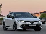 Toyota Camry 2020 года за 14 500 000 тг. в Актау – фото 2