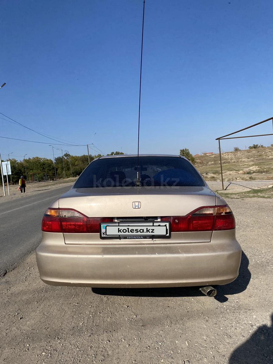 Honda Accord 2000 г.