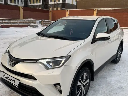 Toyota RAV4 2018 года за 12 900 000 тг. в Караганда – фото 2