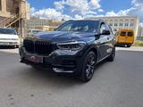 BMW X5 2022 года за 41 200 000 тг. в Астана – фото 2