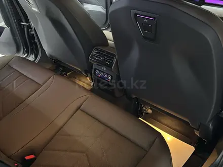 BMW 530 XDrive 2025 года за 49 900 000 тг. в Костанай – фото 12