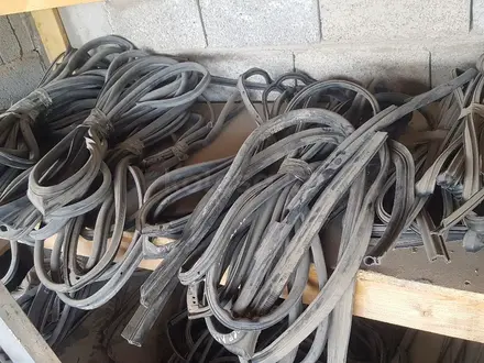 Уплотнители резина W140 W211 W221 за 10 000 тг. в Шымкент – фото 7