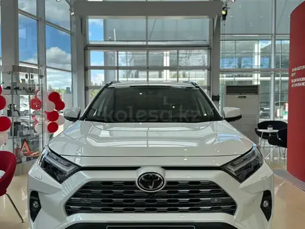 Toyota RAV4 2023 года за 23 450 000 тг. в Аркалык – фото 2