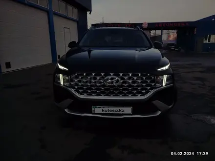 Hyundai Santa Fe 2021 года за 17 000 000 тг. в Алматы – фото 4